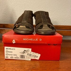 Michelle D Comfy Brown Sandals with Reptile Accents 9.5 M